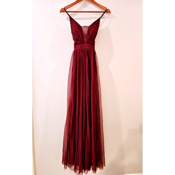 Emerald Sundae Dresses & Skirts - Burgundy Tulle Maxi Dress Formal‎ Gown Lace Bodice Bridesmaid Prom Size 9